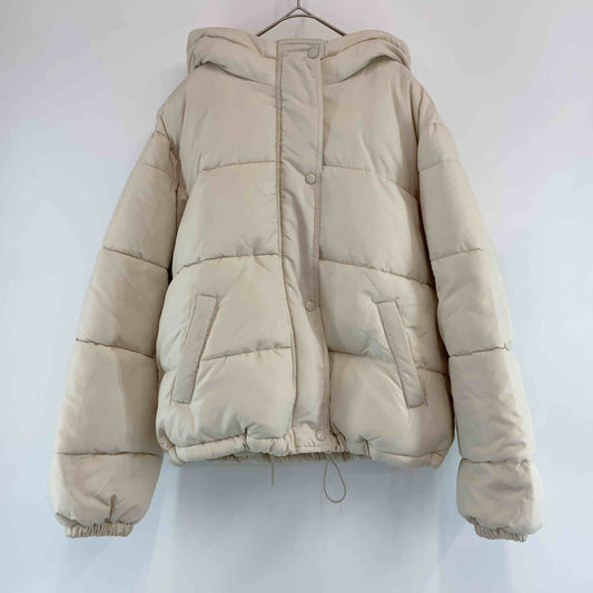 レディース　ダウンジャケット　裾絞り　ジップアップ　スナップボタン　アイボリー