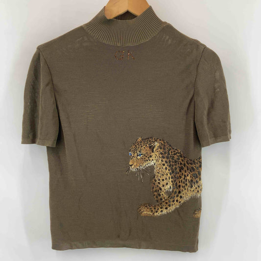 伊太利屋 イタリヤ レディース 半袖ニット セーター　ハイネック　アニマル柄　装飾　ブラウンベージュ
