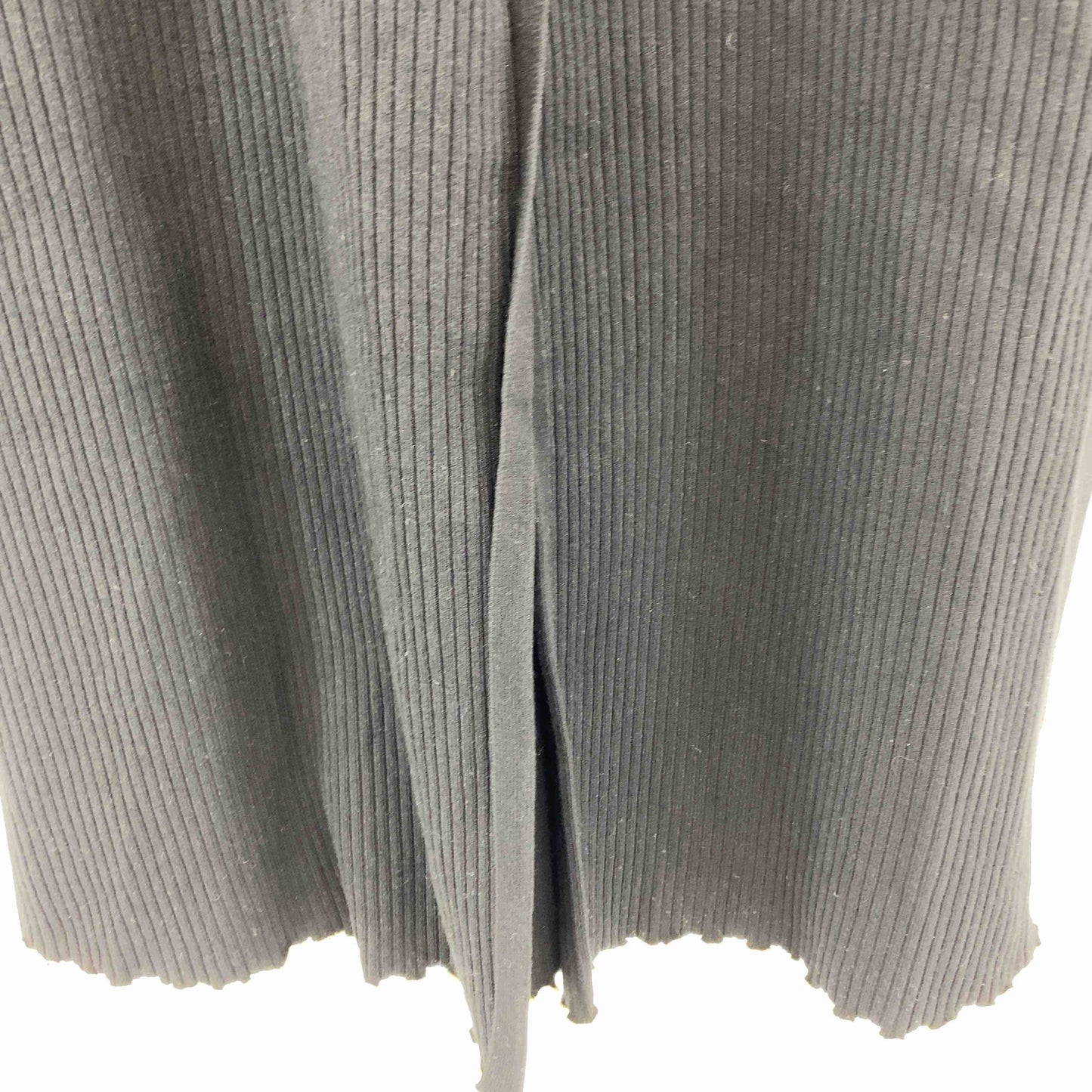 レディース ニットワンピース 黒 リブ編み 裾スリット