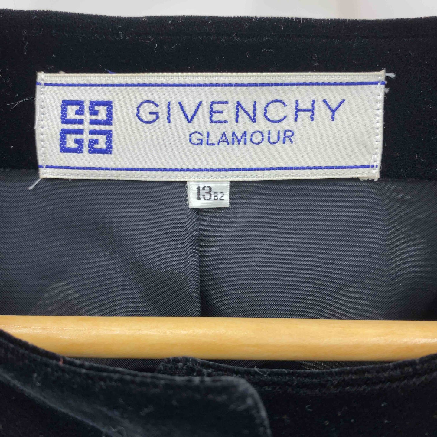 GIVENCHY ジバンシー レディース ノーカラージャケット　セットアップ　タイトスカート　ベロア　黒