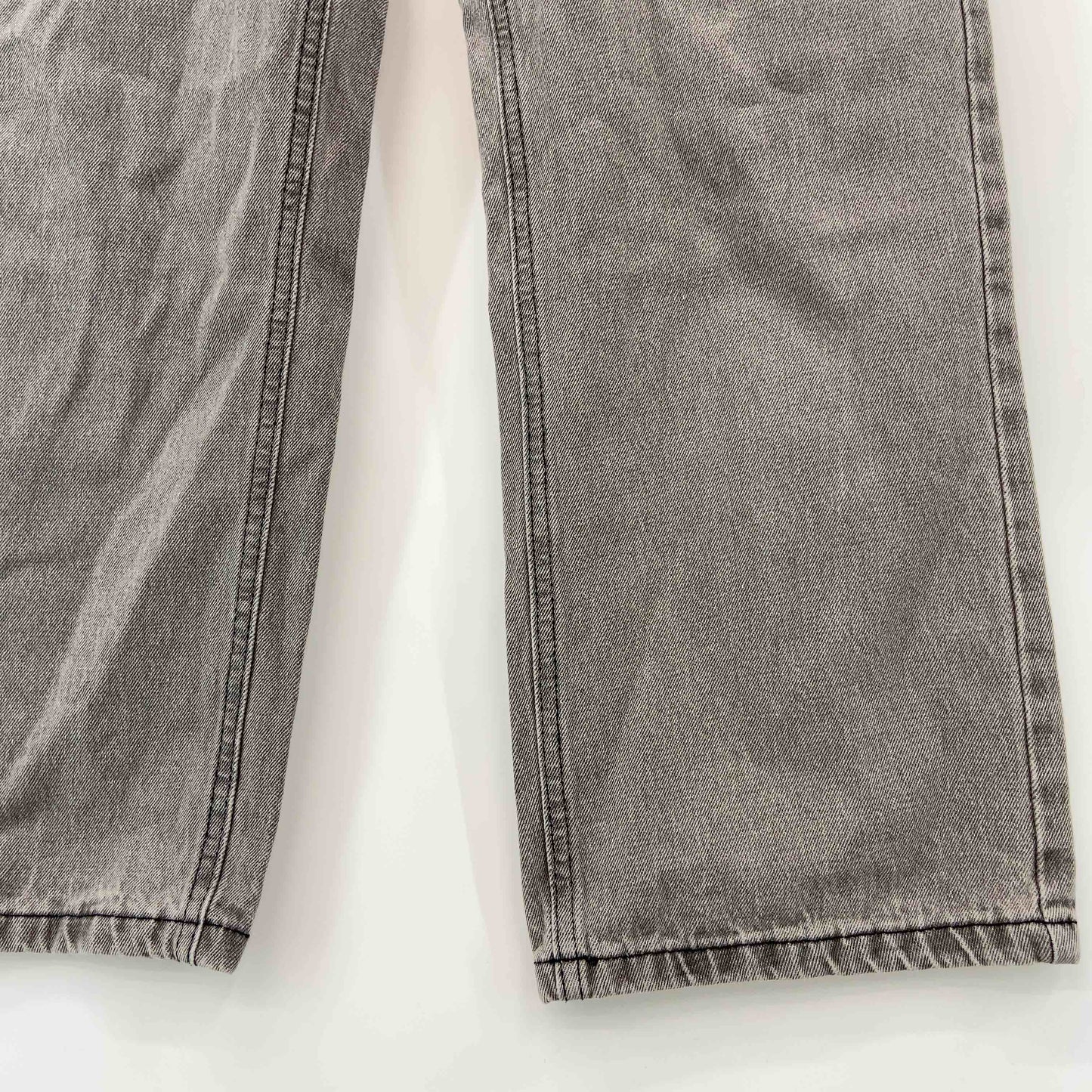 レディース デニム　ジーンズ　カジュアルパンツ　ウエストゴム　グレー