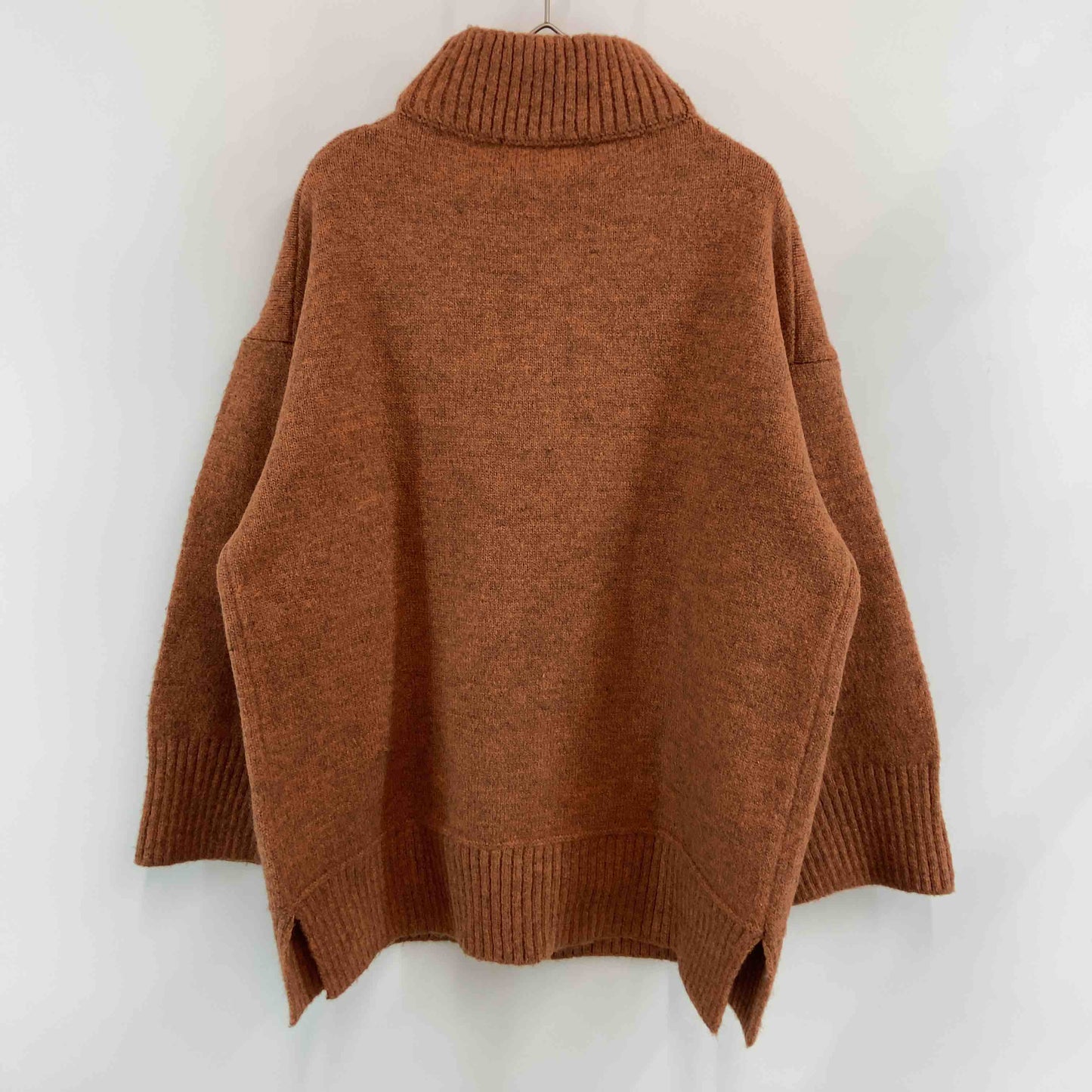 レディース ニット セーター ハーフジップ　ハイネック　サーモンオレンジ系