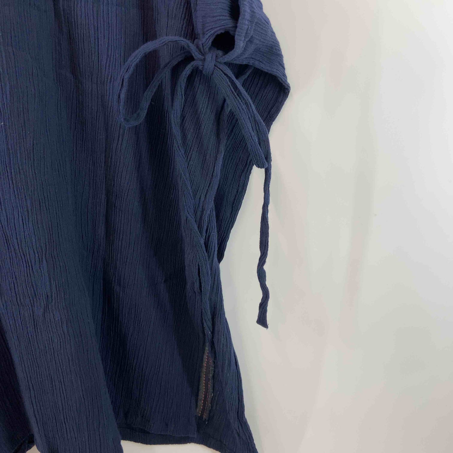 手織り レディース ベスト ジレ　サイドリボン　藍色