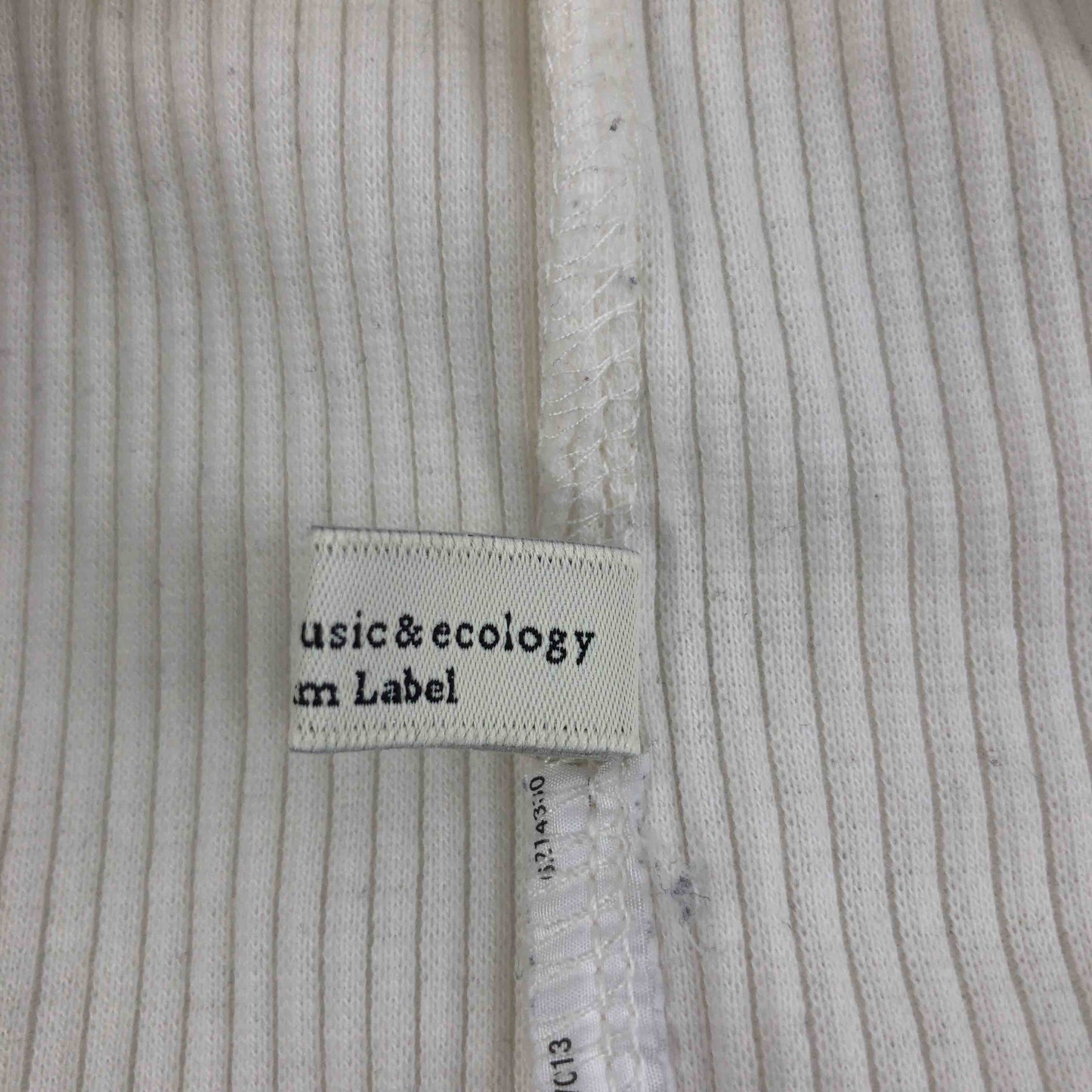 earth music&ecology アースミュージックアンドエコロジー レディース Tシャツ（長袖）ホワイト tk