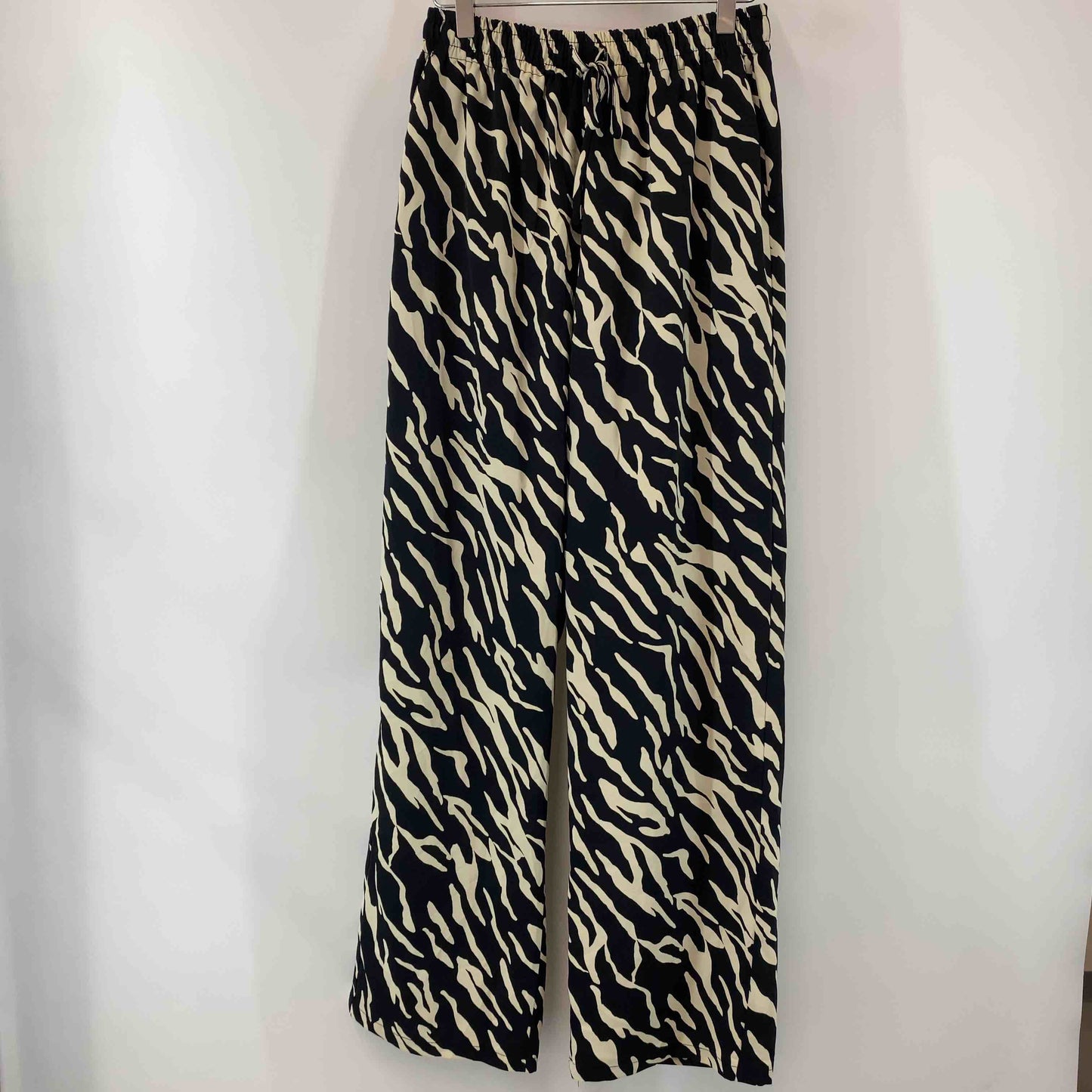 レディース ワイドパンツ ゼブラ柄 ウエストゴム