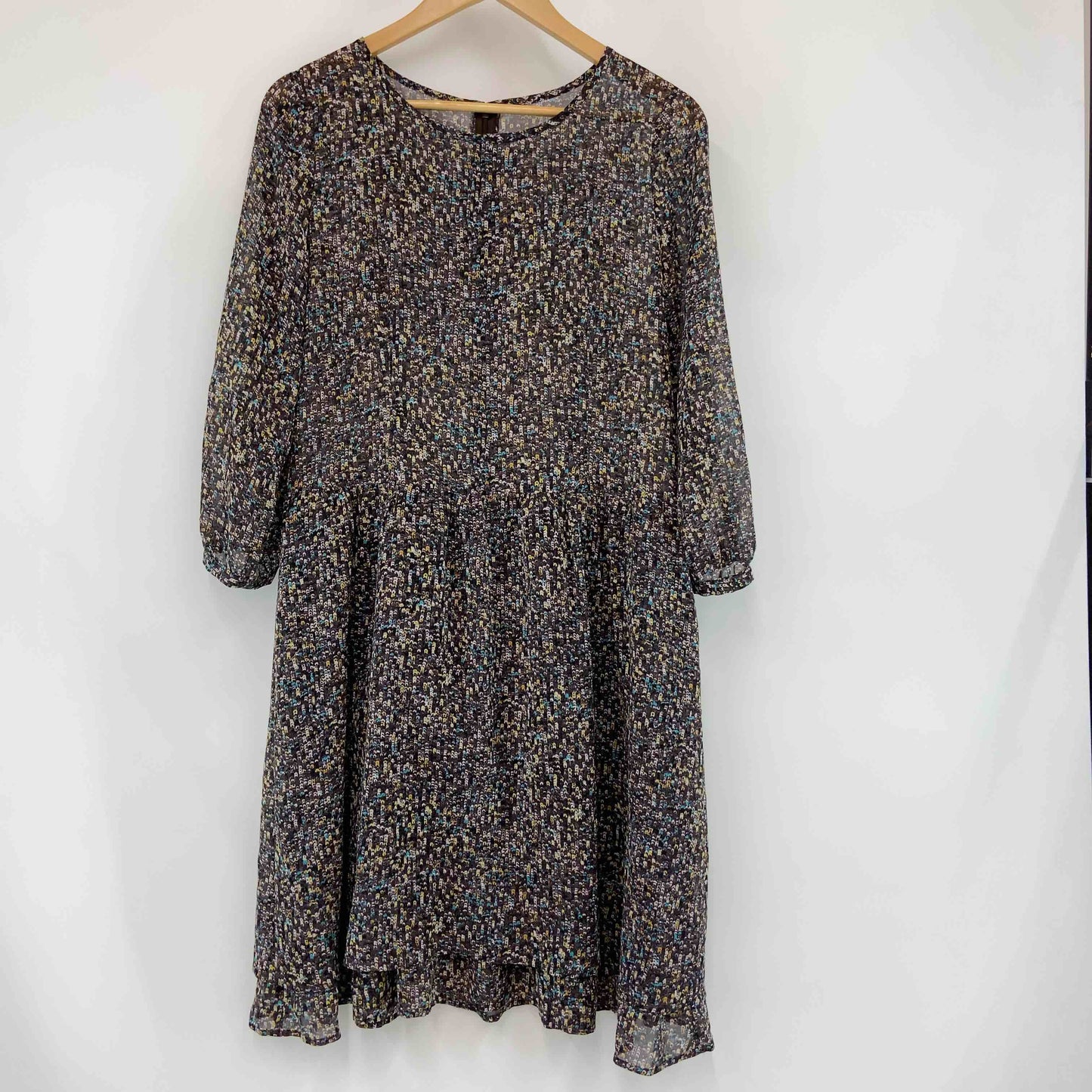 ARAMIS アラミス レディース 長袖ワンピース　ひざ丈　スパンコール柄　ブラウン