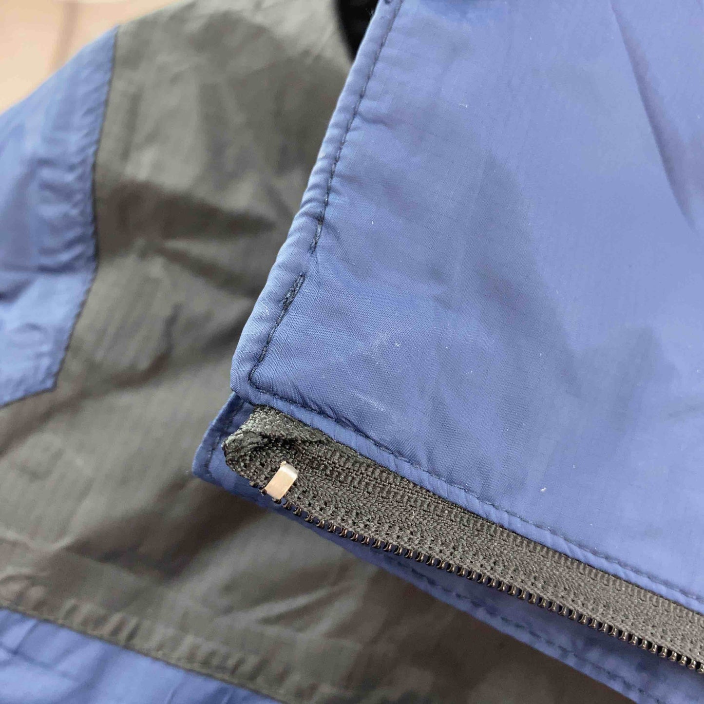 THE NORTH FACE ザノースフェイス メンズ マウンテンパーカー ブラック×ダークブルー