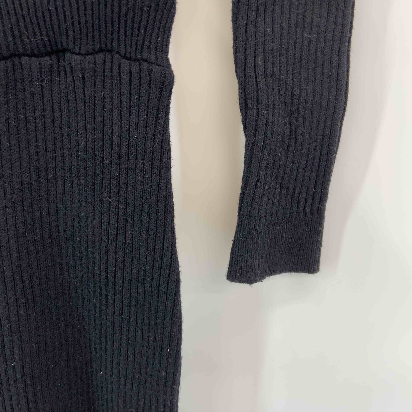 Resexxy リゼクシー レディース リブニットワンピース　長袖　ロング丈　Vネック　黒