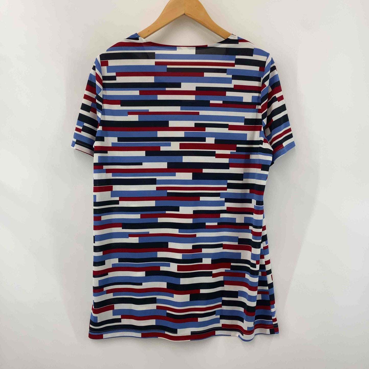 Leilian レリアン レディース Tシャツ（半袖） 総柄 フロントデザイン