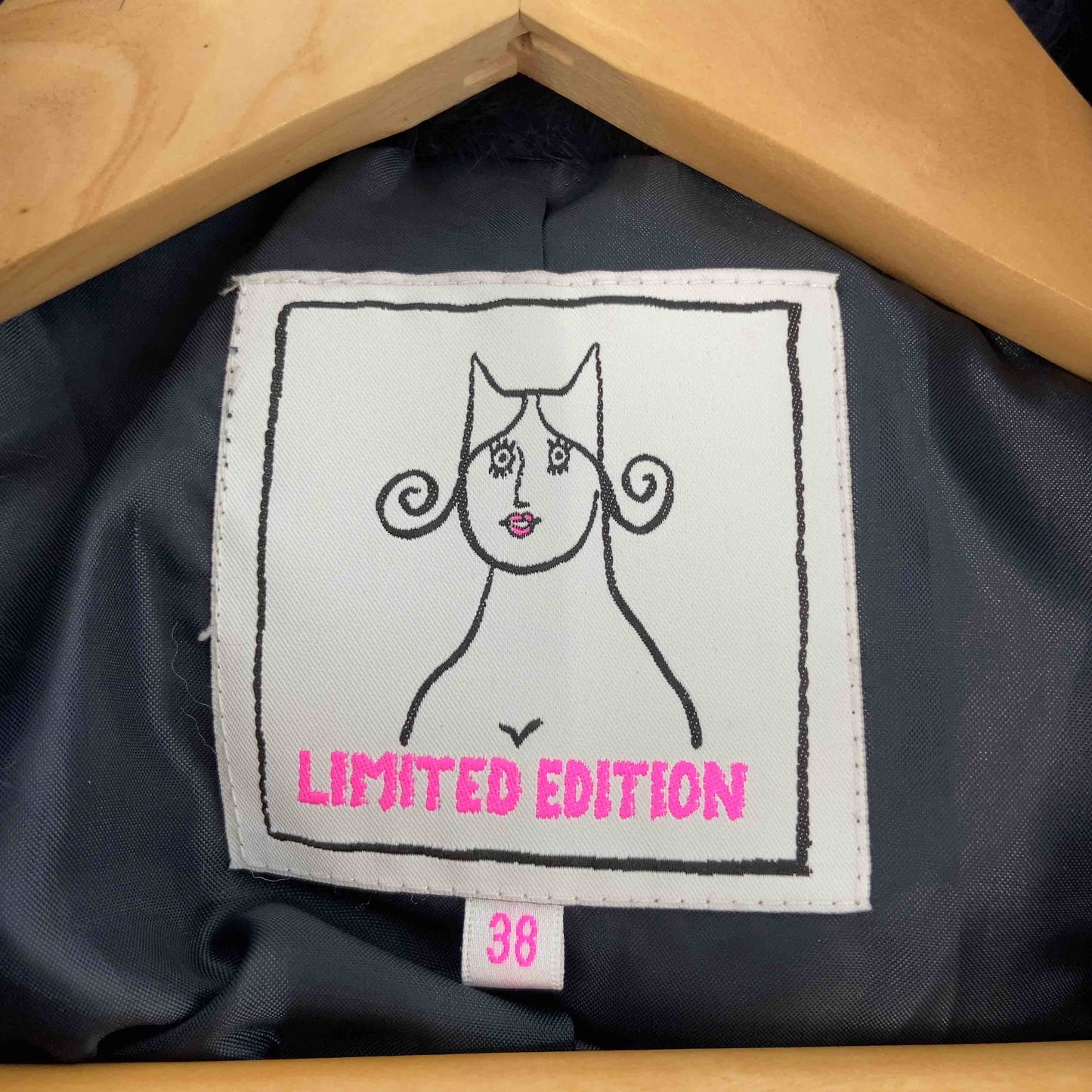 LIMITED EDITION  レディース ダウンジャケット ブラック