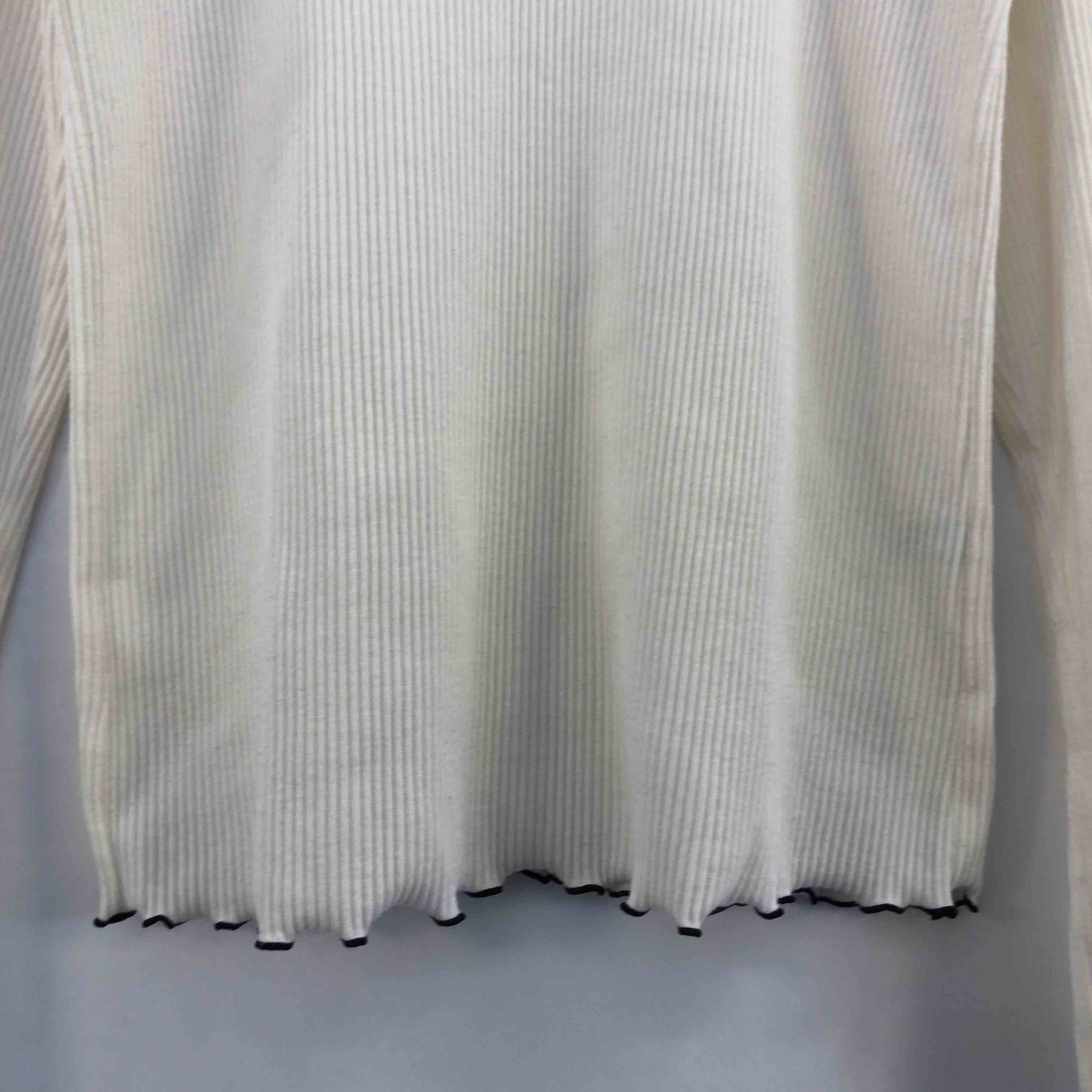 earth music&ecology アースミュージックアンドエコロジー レディース Tシャツ（長袖）ホワイト tk