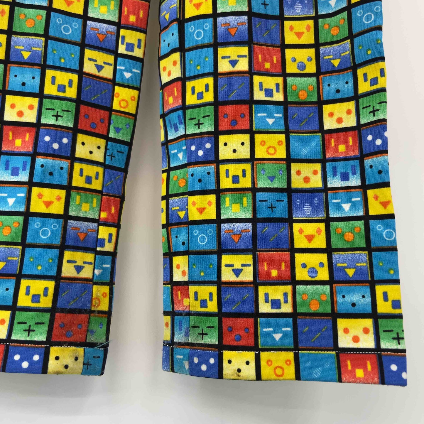 VERSUS　レディース カジュアルパンツ　総柄