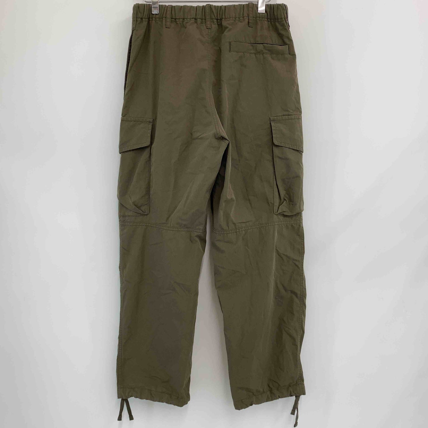 UNIQLO U ユニクロユー メンズ カーゴパンツ　ウエストゴム　裾絞り　カーキグリーン