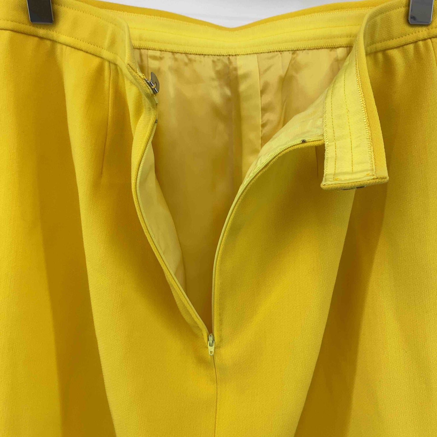 木田 ヴィンテージ  レディース テーラードジャケット スカートスーツ上下 セットアップ 黄色 イエロー カラースーツ