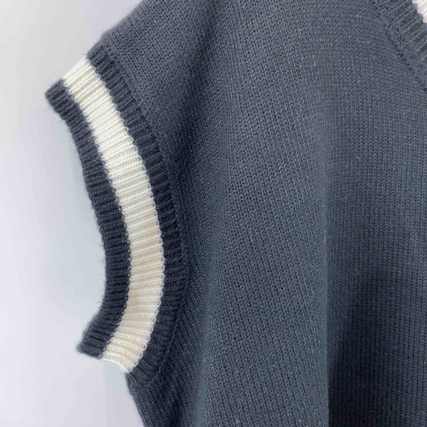 MONO-MART モノマート　黒　ブラック　ベスト　ホワイトライン　サイズＦ　 メンズ ニット/セーター