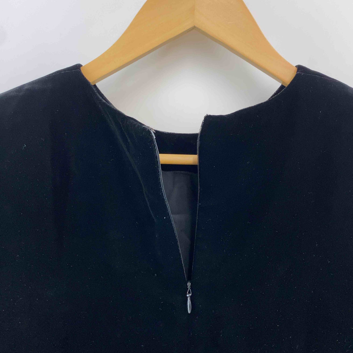 銀座和光 WAKO レディース 長袖ワンピース　ベロア素材　水玉　袖シルク100%　黒