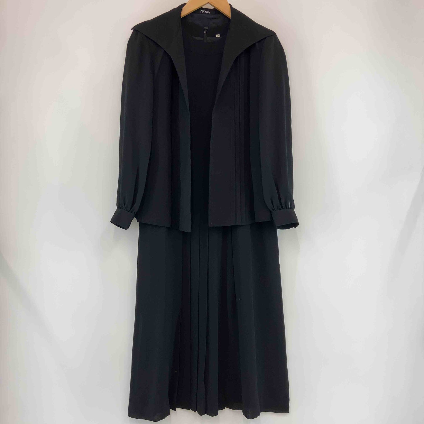 AROMA レディース ノーカラージャケット ブラック フォーマル ワンピース セットアップ 春夏
