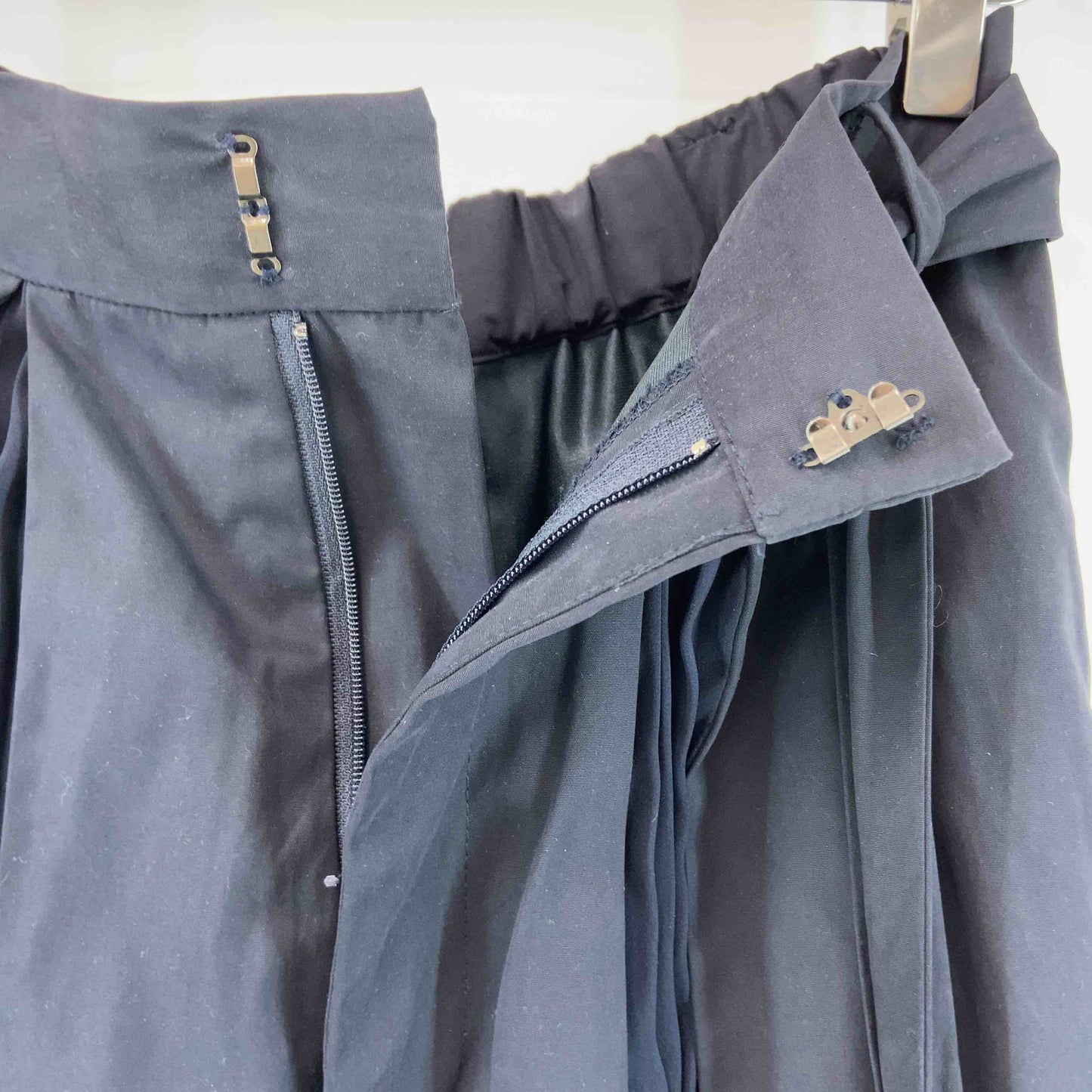 PICCIN ピッチン レディース カジュアルパンツ シフォンドッキング プリーツ ネイビー