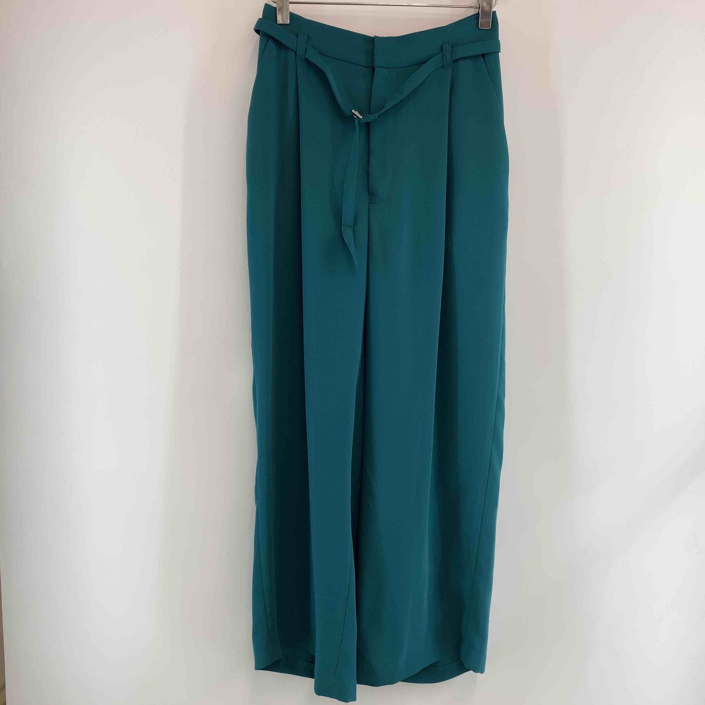 VEGA　ベガ　緑　グリーン　裏地無し　サイズ38　  レディース カジュアルパンツ