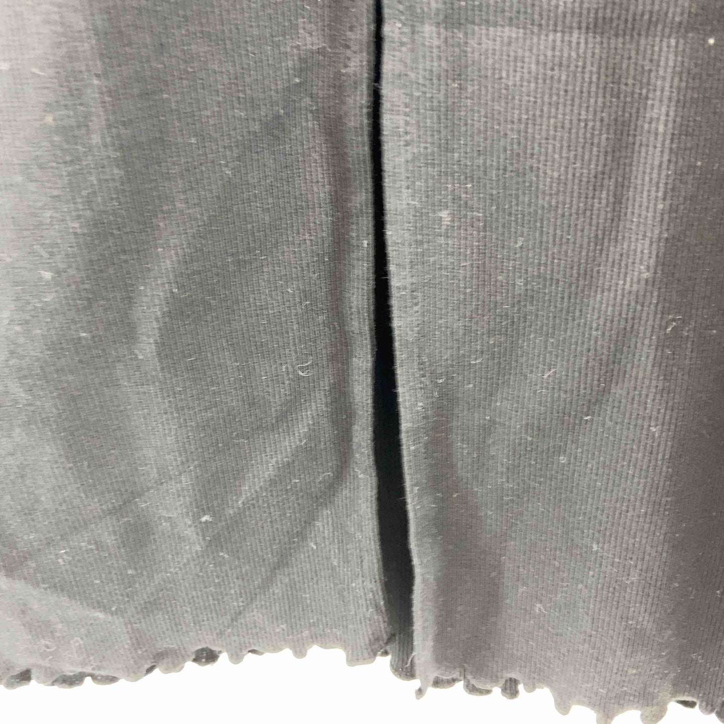 apres jour mignon アプレジュールミニョン ブラック カップ付きキャミワンピース バックスリット 無地 シンプル レディース ノースリーブワンピースキャミワンピース