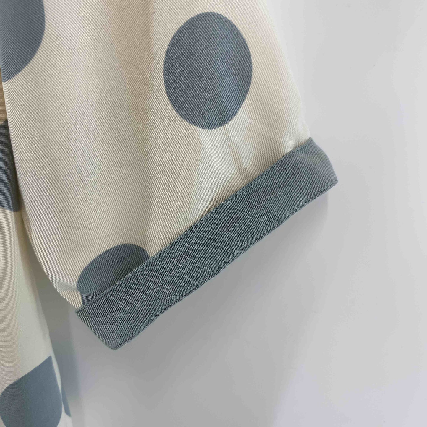 東京ブラウス レディース 長袖シャツ/ブラウス 七分袖 オフホワイト地グレー水玉柄 バックボタン