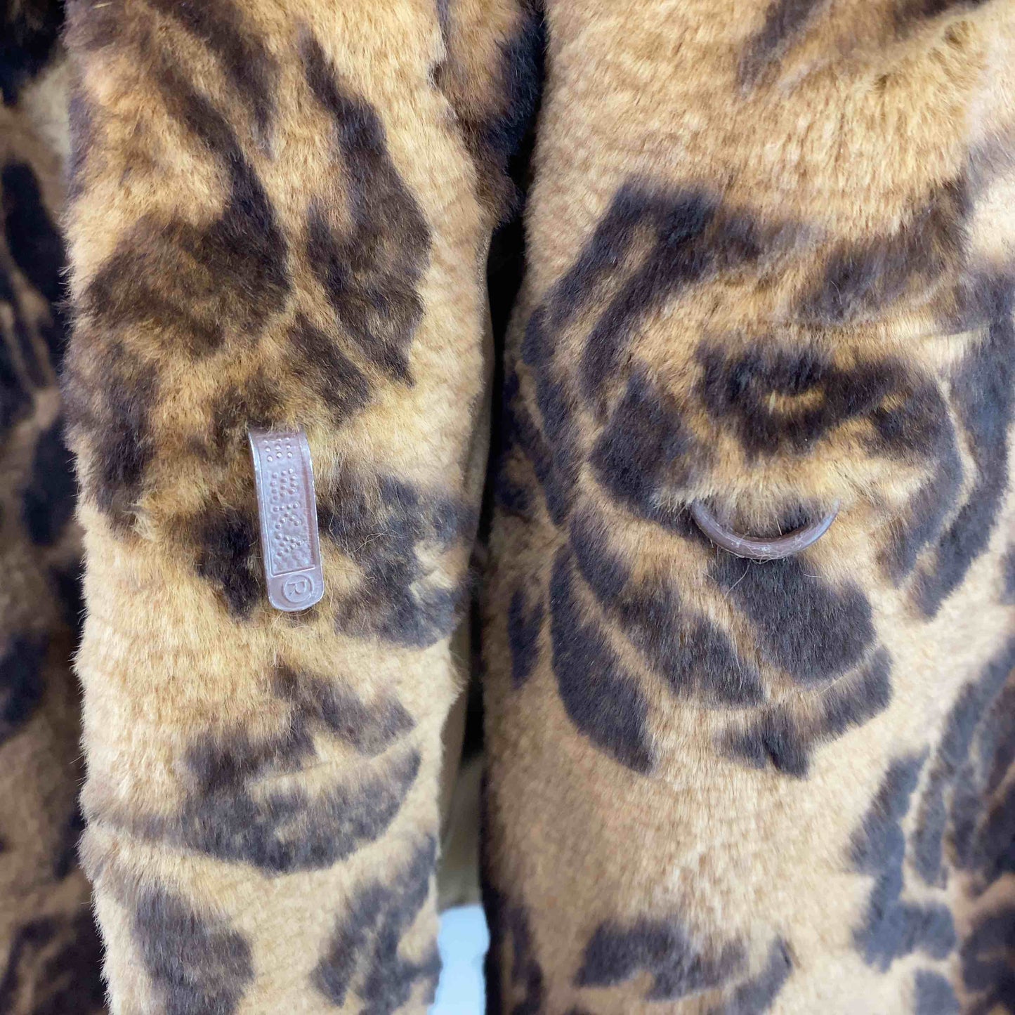 Guy Laroche ギラロッシュ レディース 毛皮/ファーコート ブラウン 花柄 バラ柄