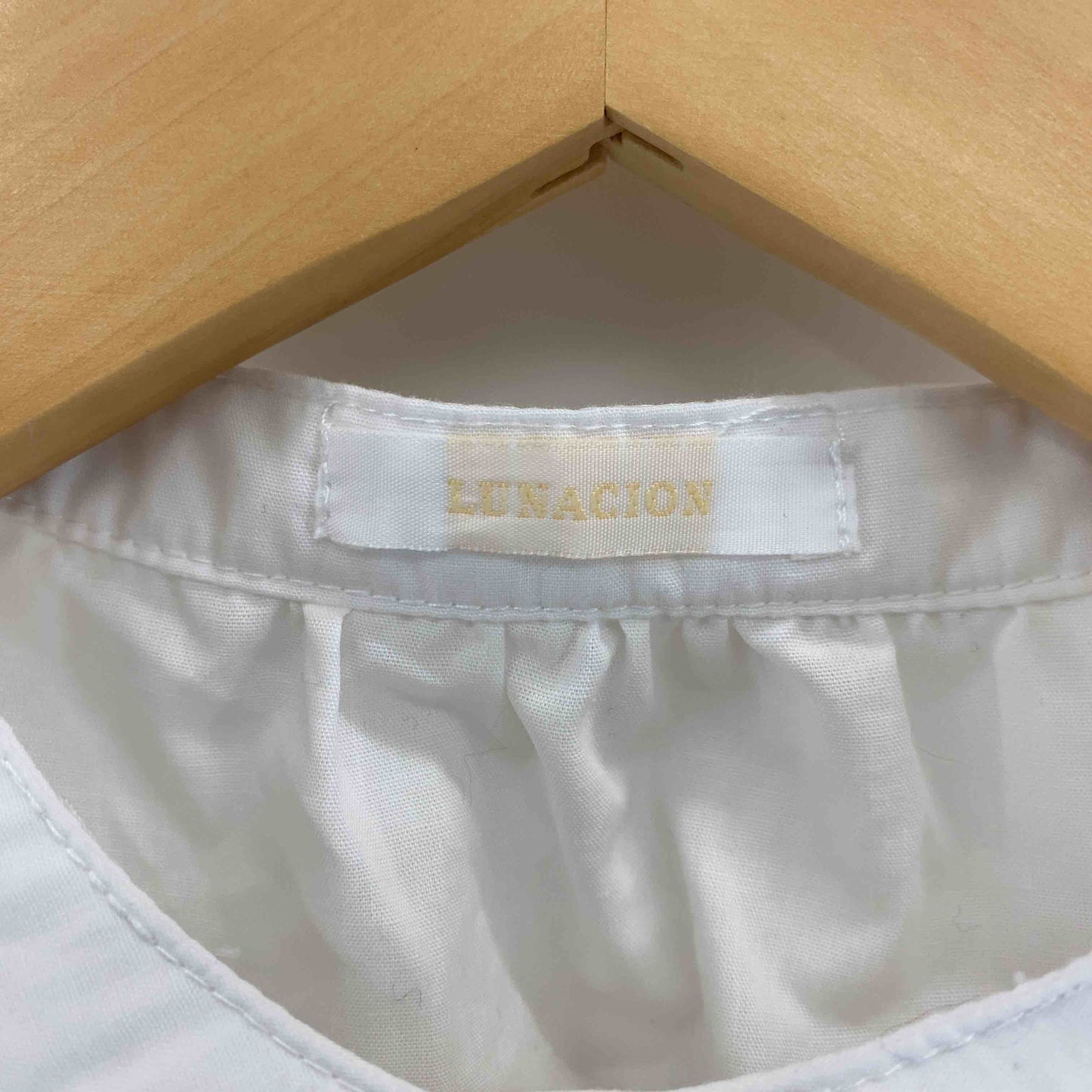 LUNACION　ルナシオン　白　ホワイト　スタンドカラー　前面ボタン　透け感あり　  レディース 半袖ワンピース