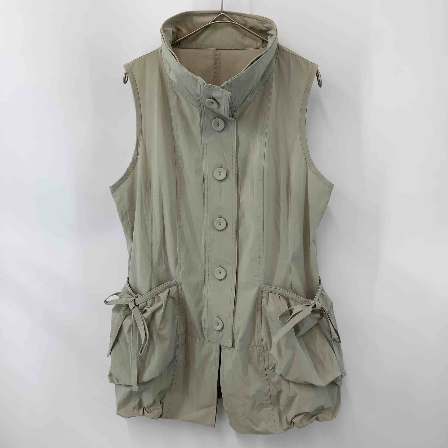 Joy Alpine  レディース ベスト/ジレ バルーン リボン ワイヤー入り襟 ベージュ