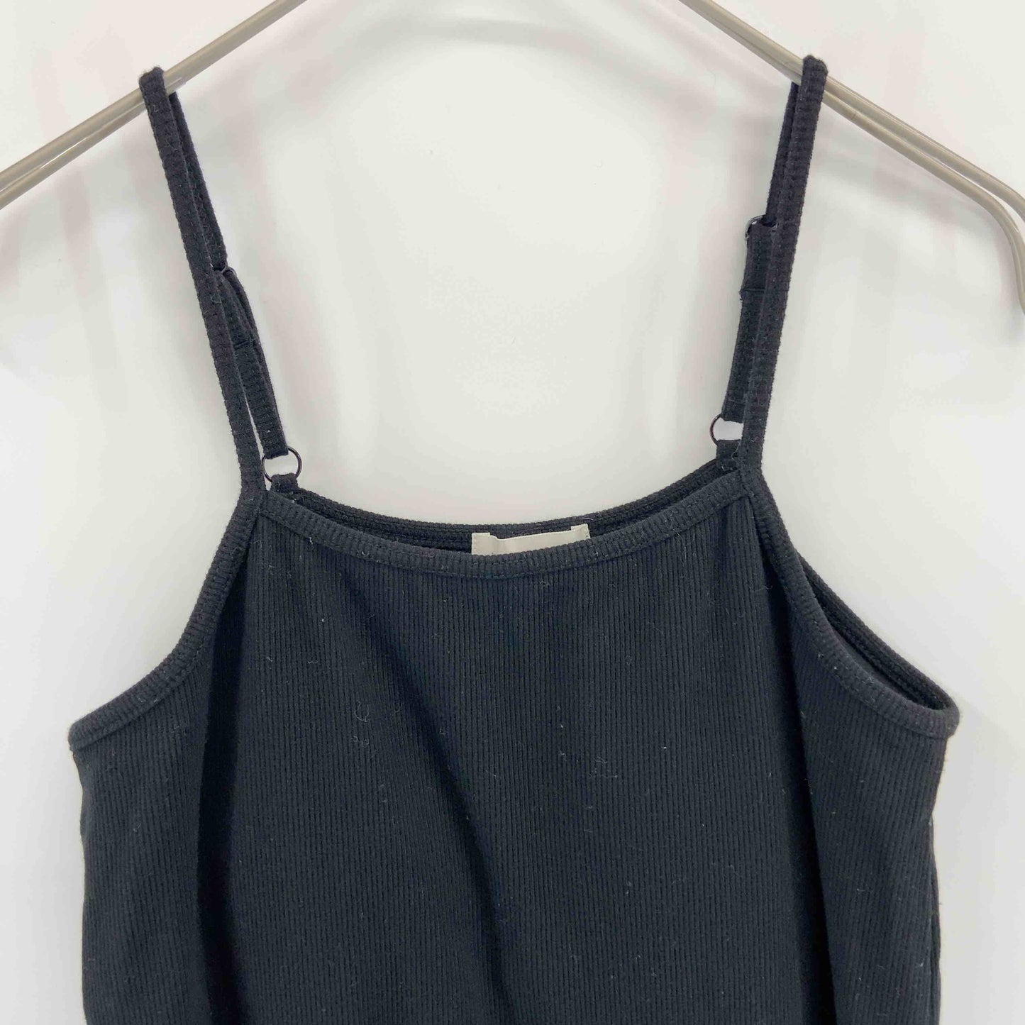 apres jour mignon アプレジュールミニョン ブラック カップ付きキャミワンピース バックスリット 無地 シンプル レディース ノースリーブワンピースキャミワンピース