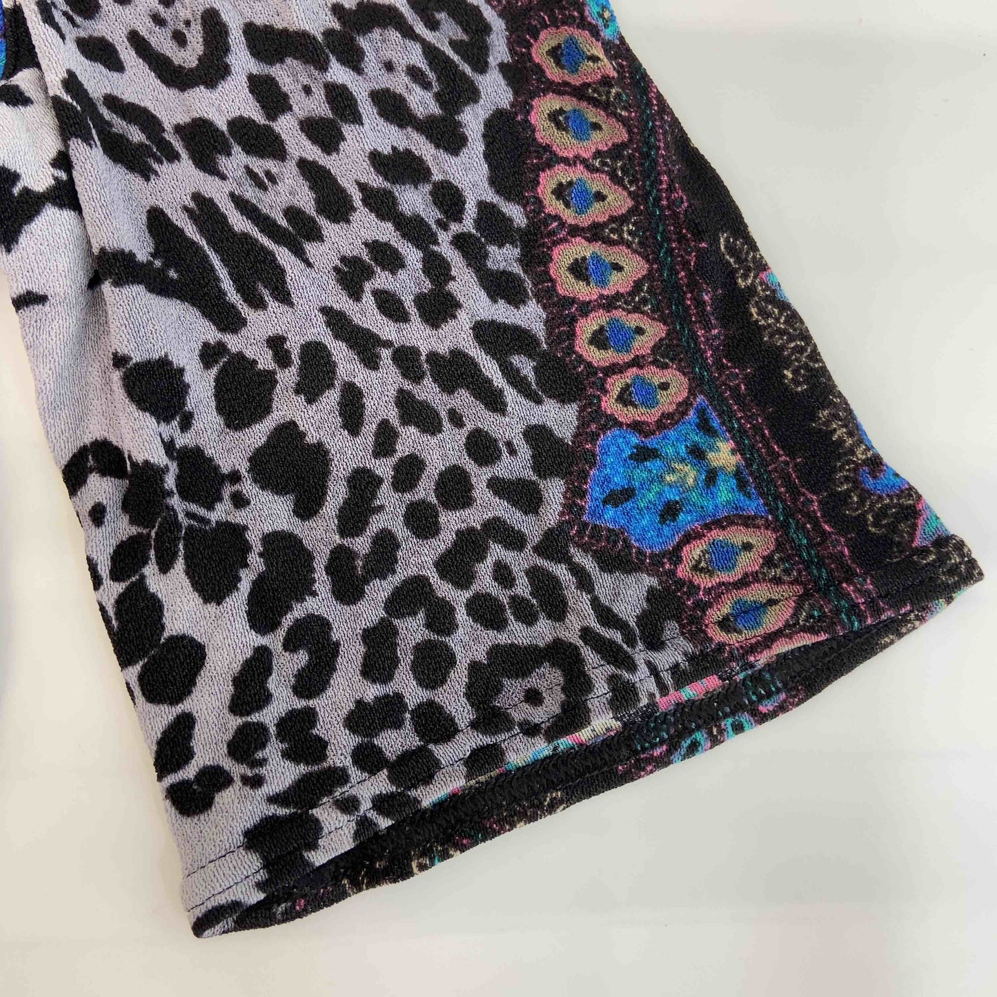 伊太利屋 イタリヤ レディース Tシャツ/カットソー 五分袖 ビーズ装飾 総柄 Vネック