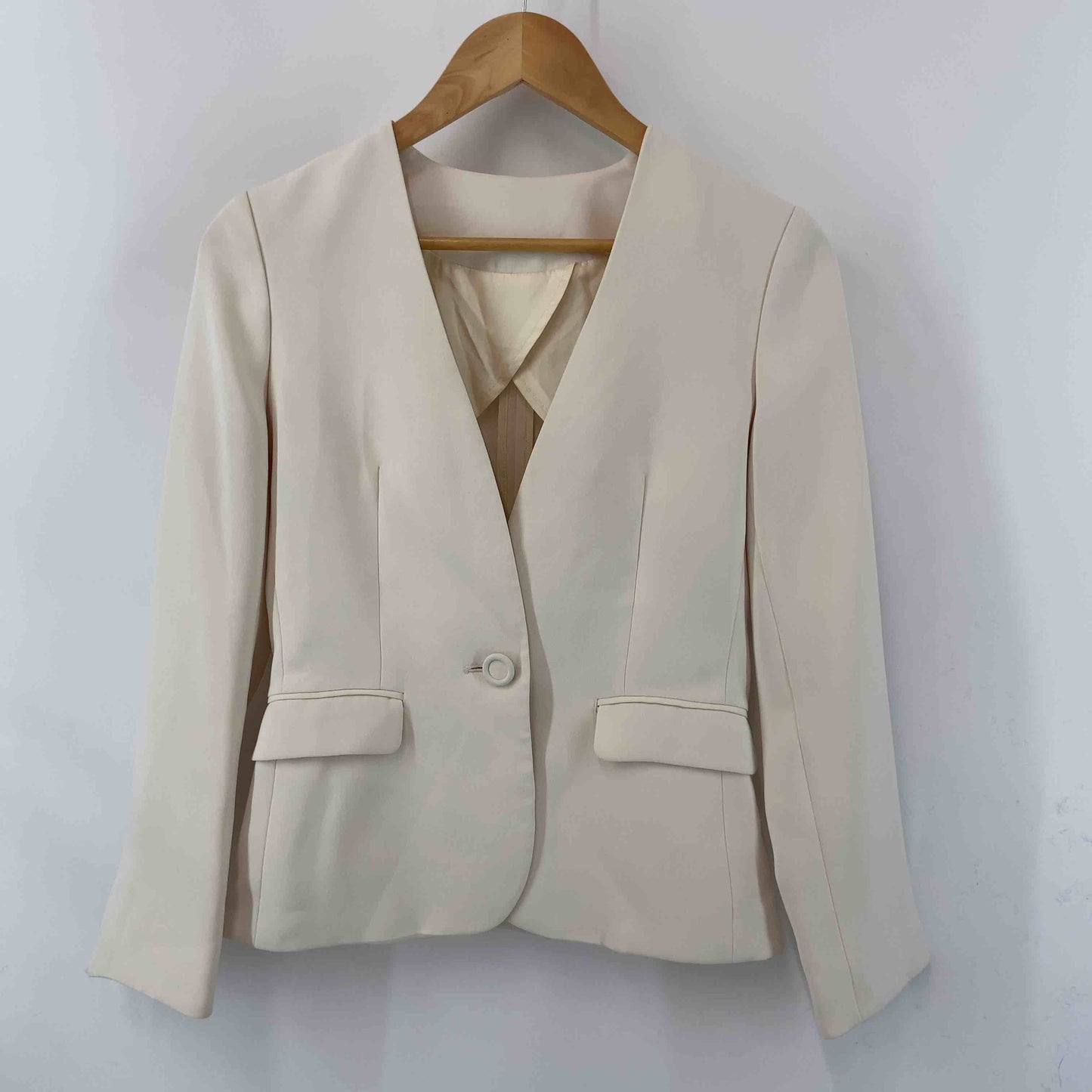 レディース ノーカラージャケット アイボリー