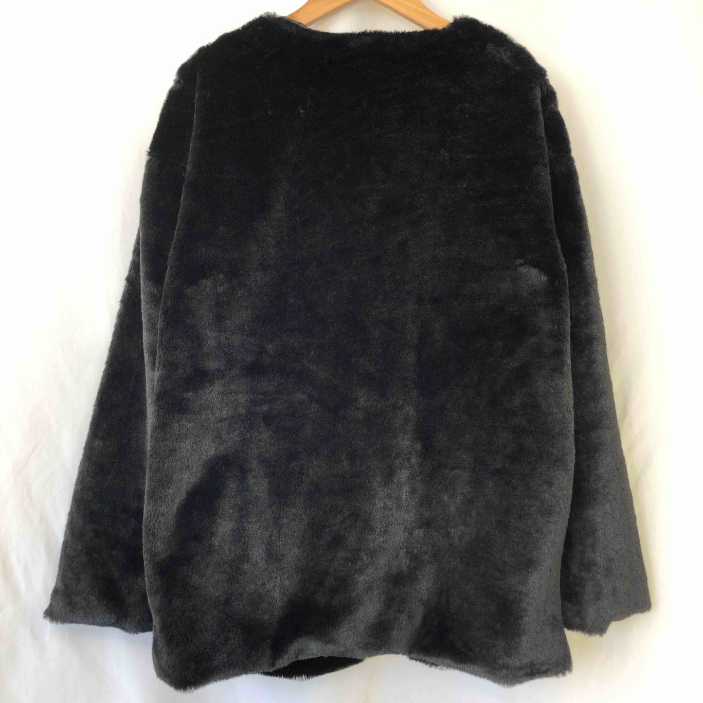 関西ファッション連合協同組合  レディース フェイクファージャケット 黒 tk