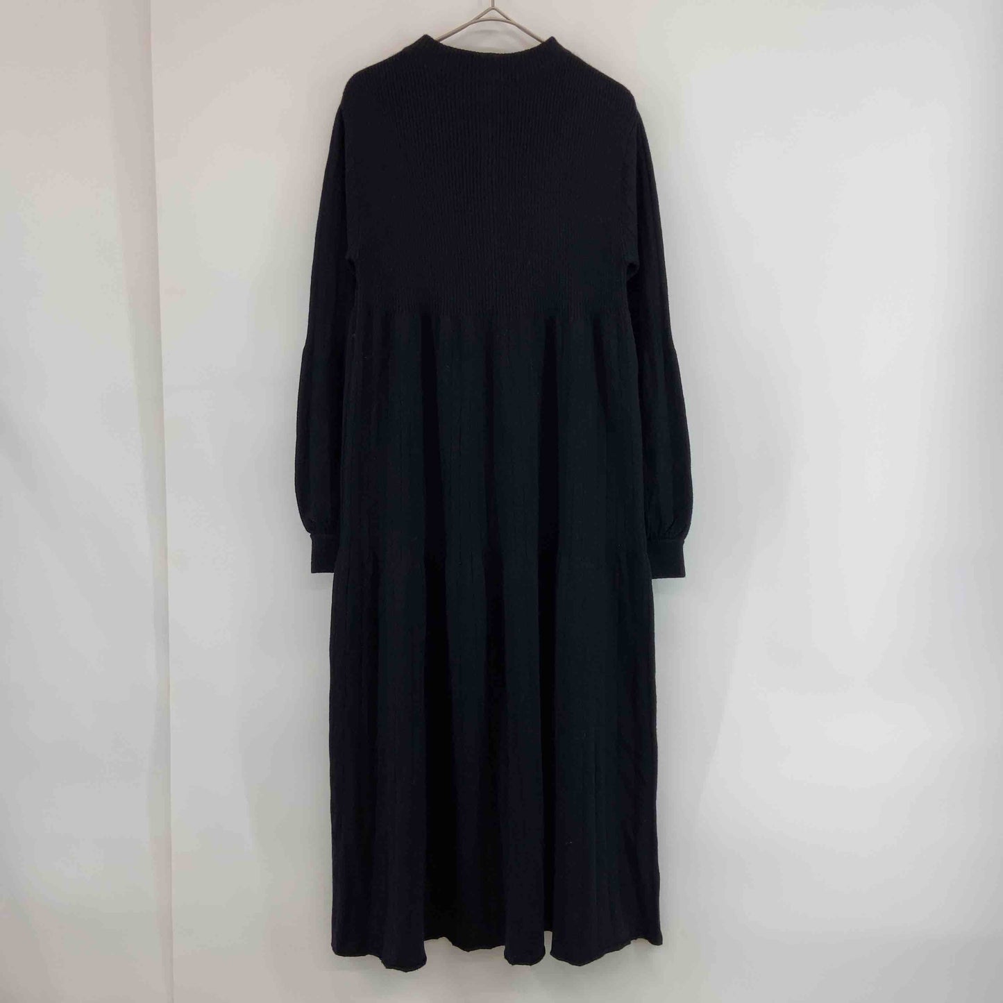 TRAZZO DONNA トラッツォドンナ レディース ニットワンピース　リブ　ハイネック　黒