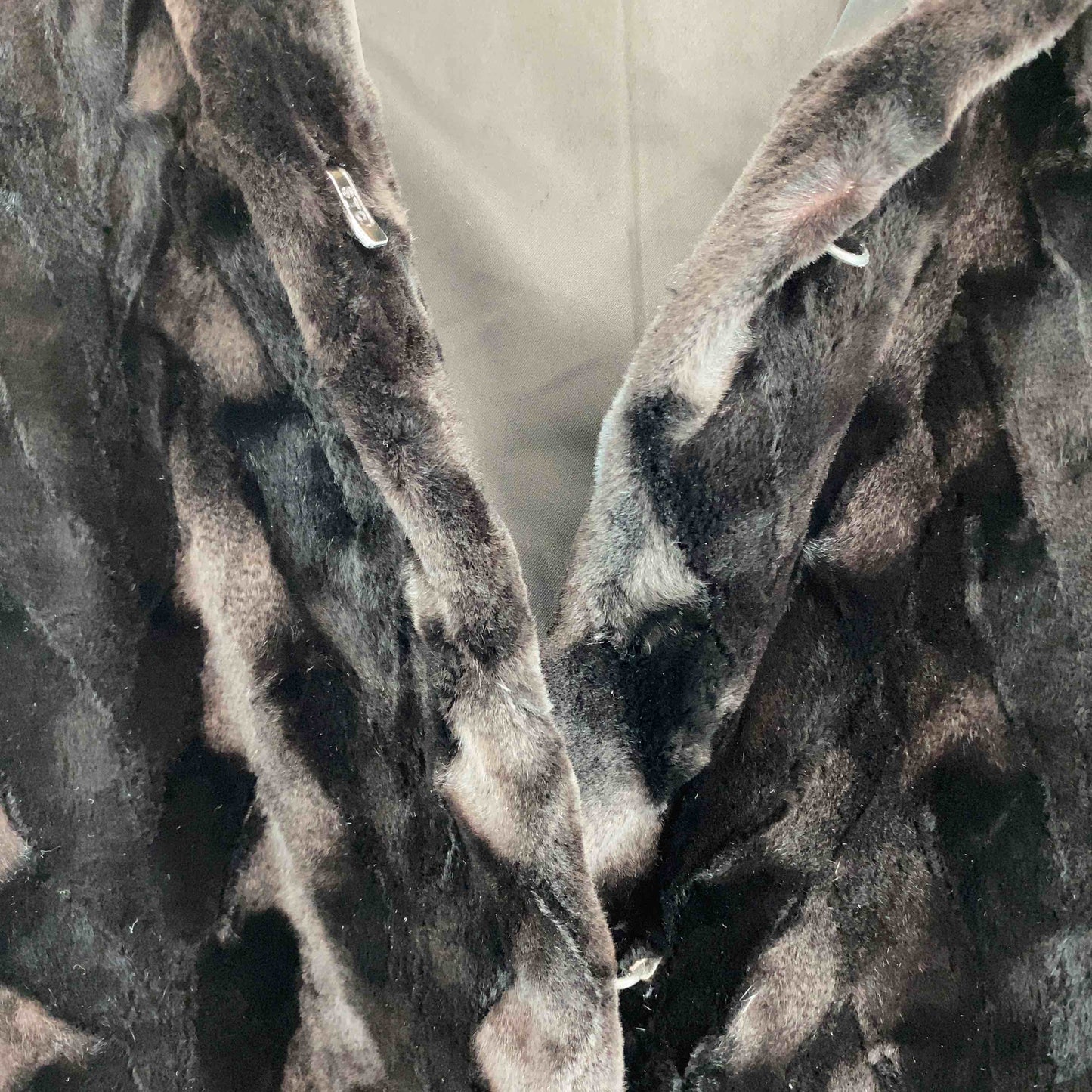 アイクリスタリー ICRISTALLI 毛皮コート　レディース 　焦げ茶　イタリア製　サイズフリー　毛皮/ファーコート