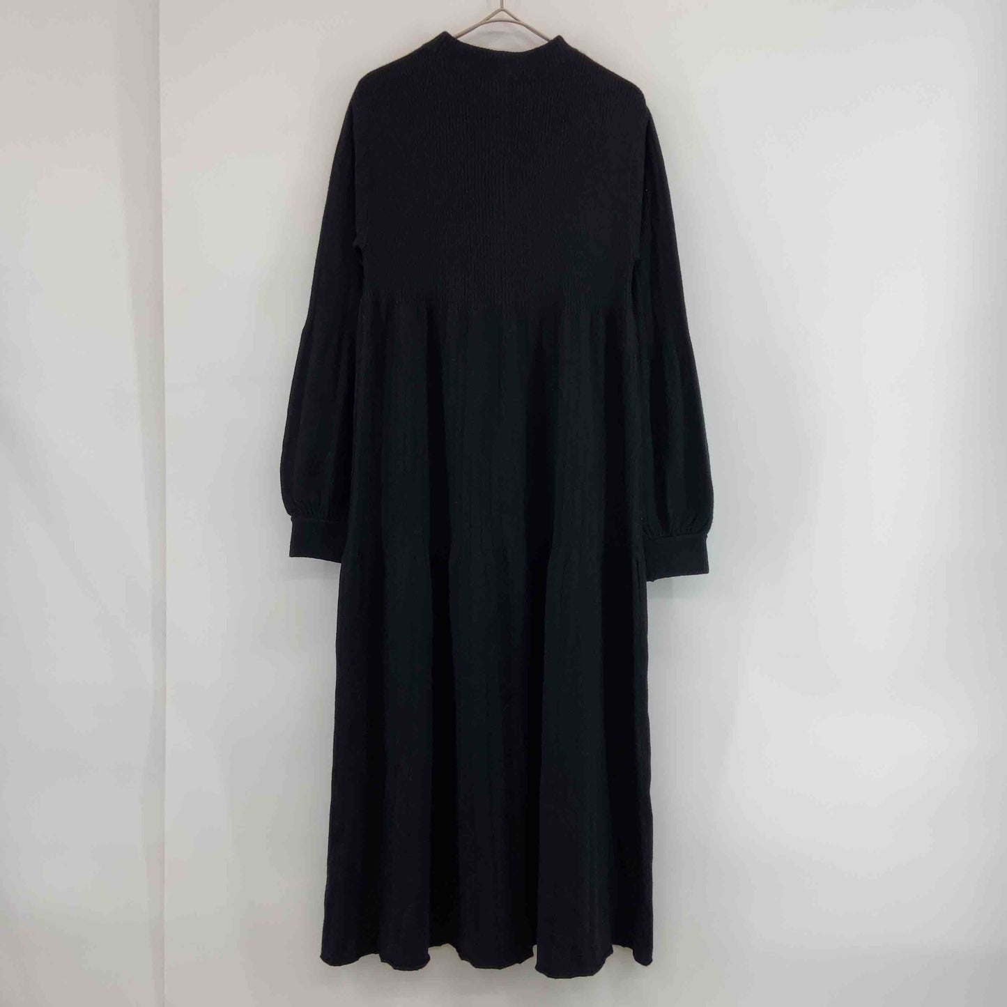 TRAZZO DONNA トラッツォドンナ レディース ニットワンピース　リブ　ハイネック　黒