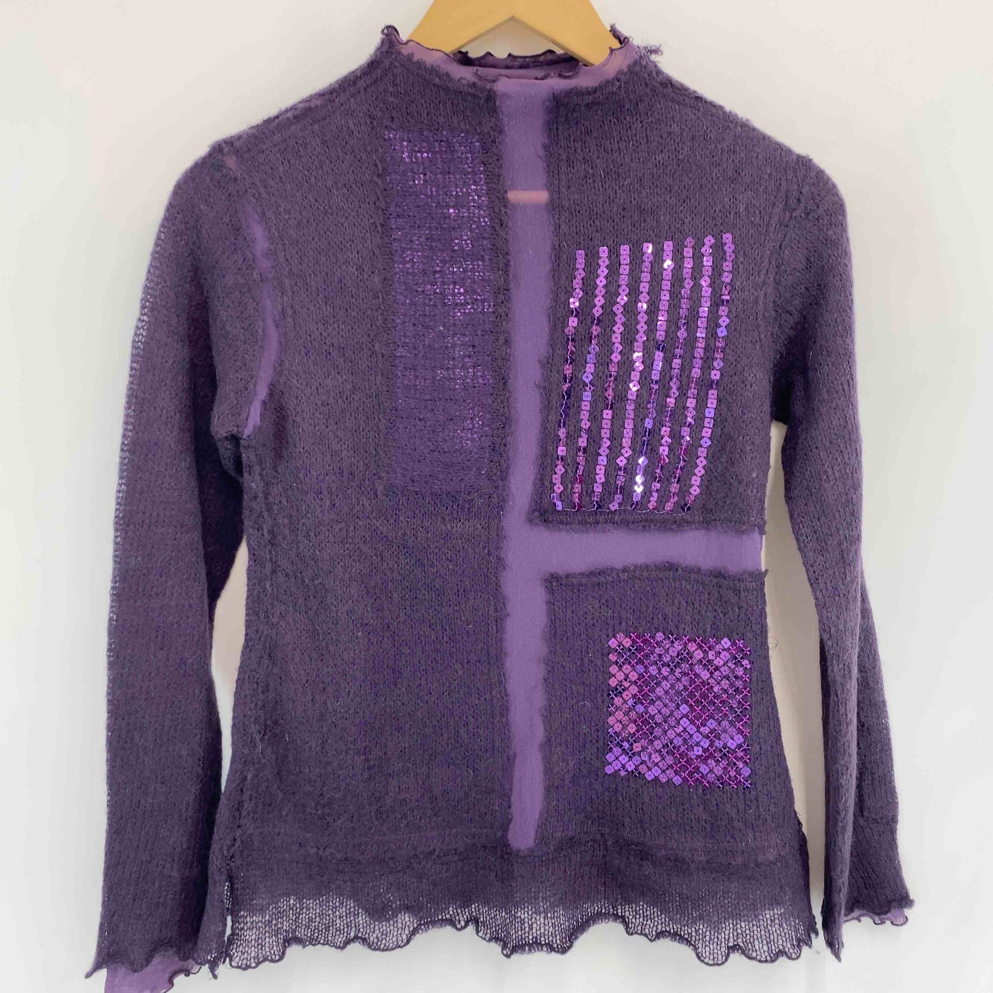 レディース ニット　セーター　スパンコール　装飾　紫　イタリア製
