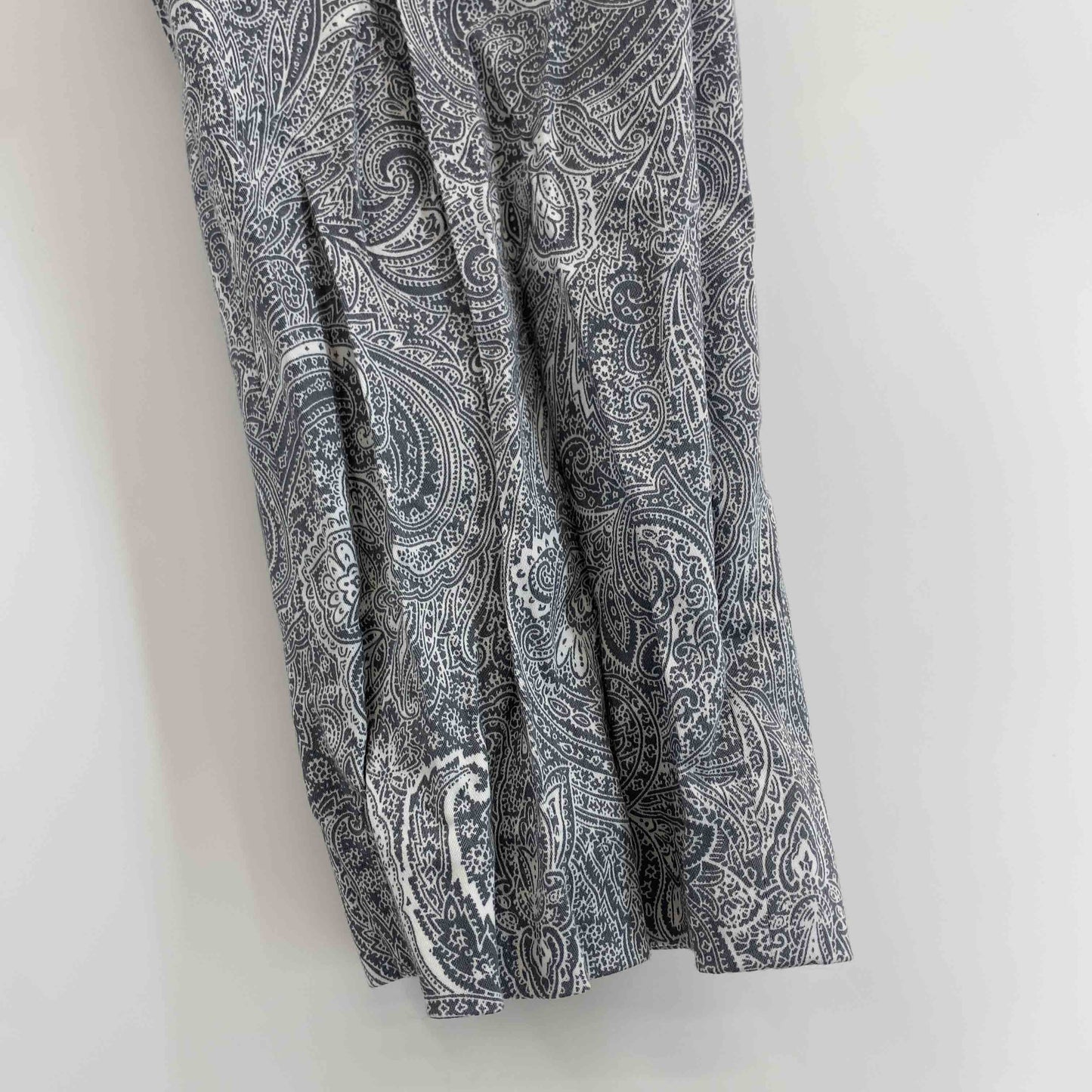 RYURYU リュリュ レディース カジュアルパンツ ペイズリー柄 グレー系