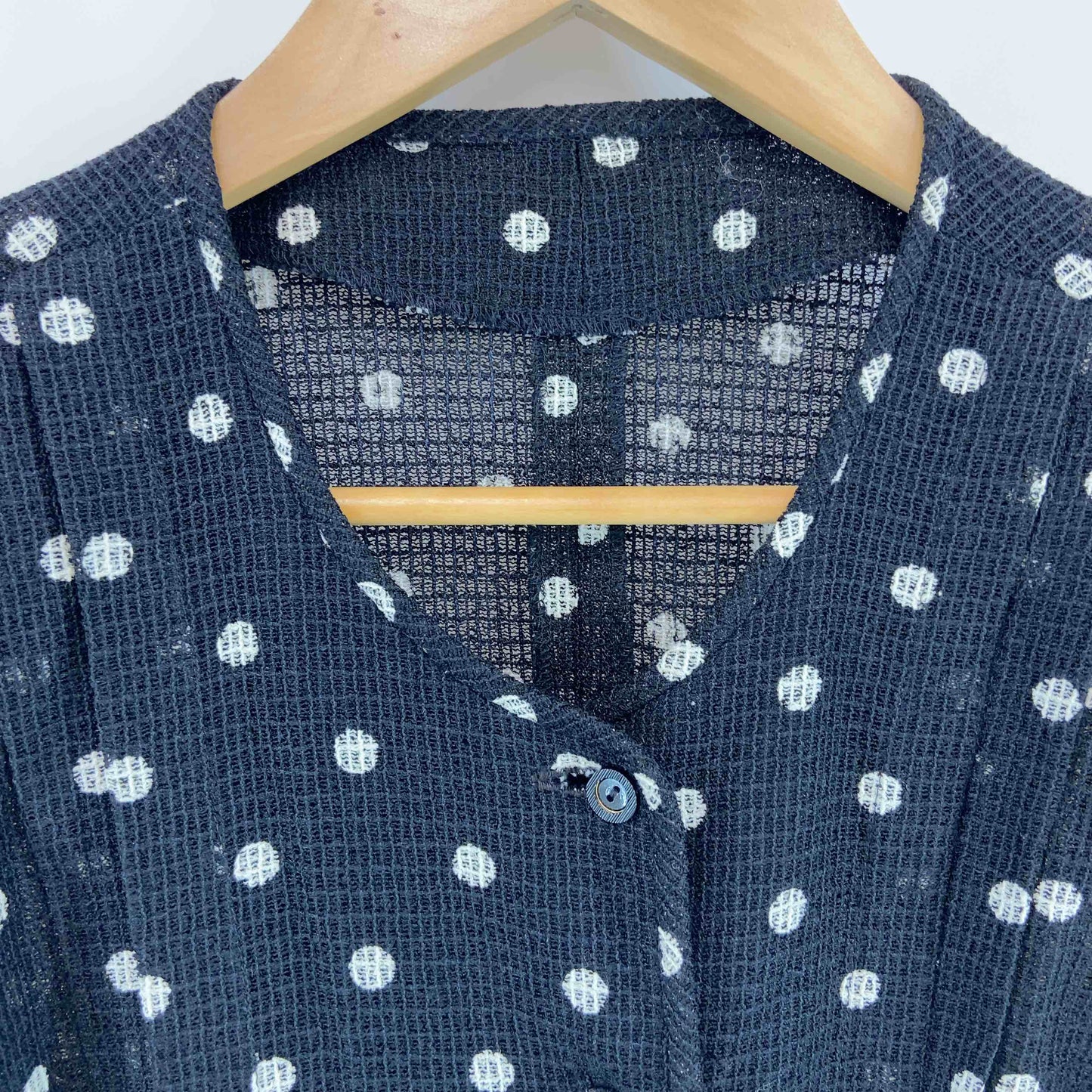 レディース ノーカラージャケット　半袖ブラウス　ポケット　水玉　黒