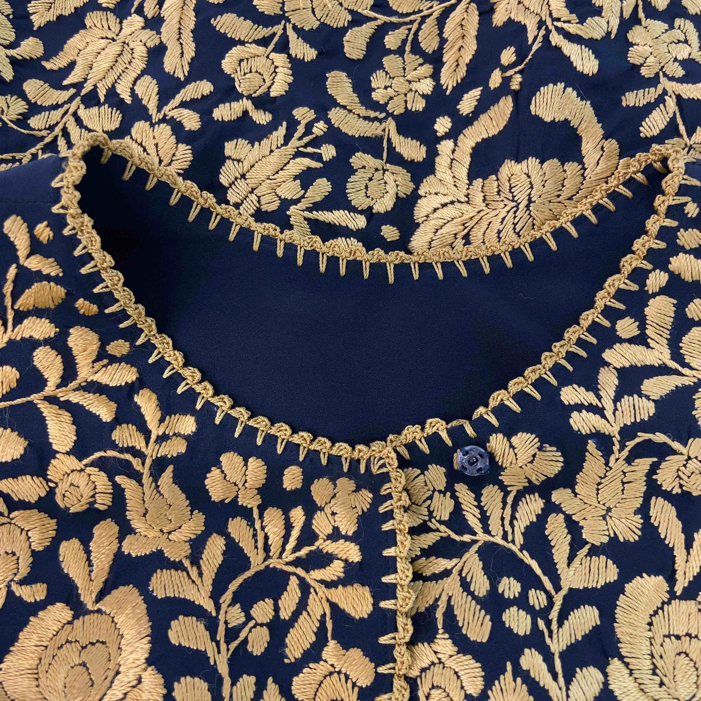 レディース ノーカラージャケット ブラック サテン刺繍花柄