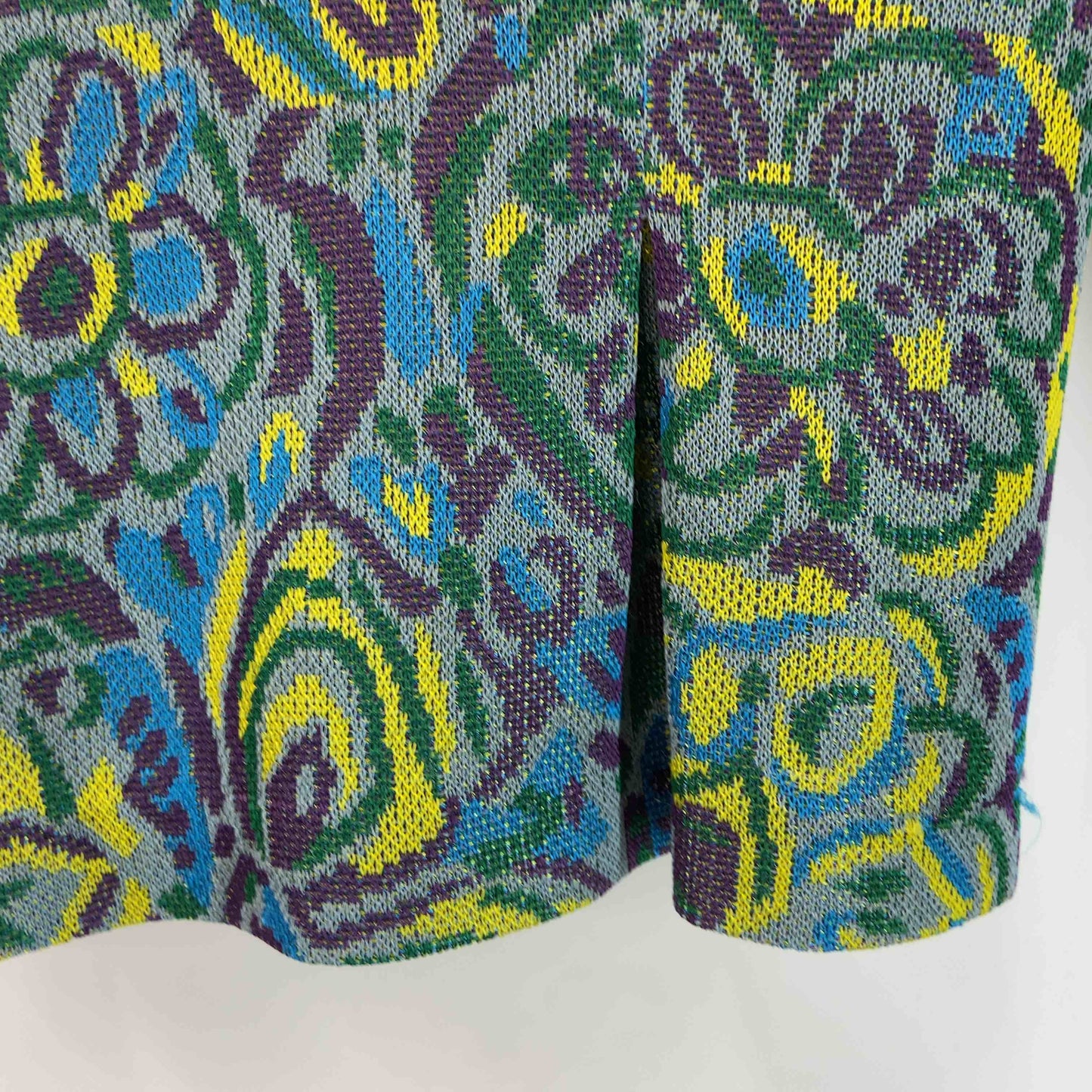 CASTLEBERRY キャッスルベリー レディース カーディガン Vネック　総柄　装飾　麻混　カラフル