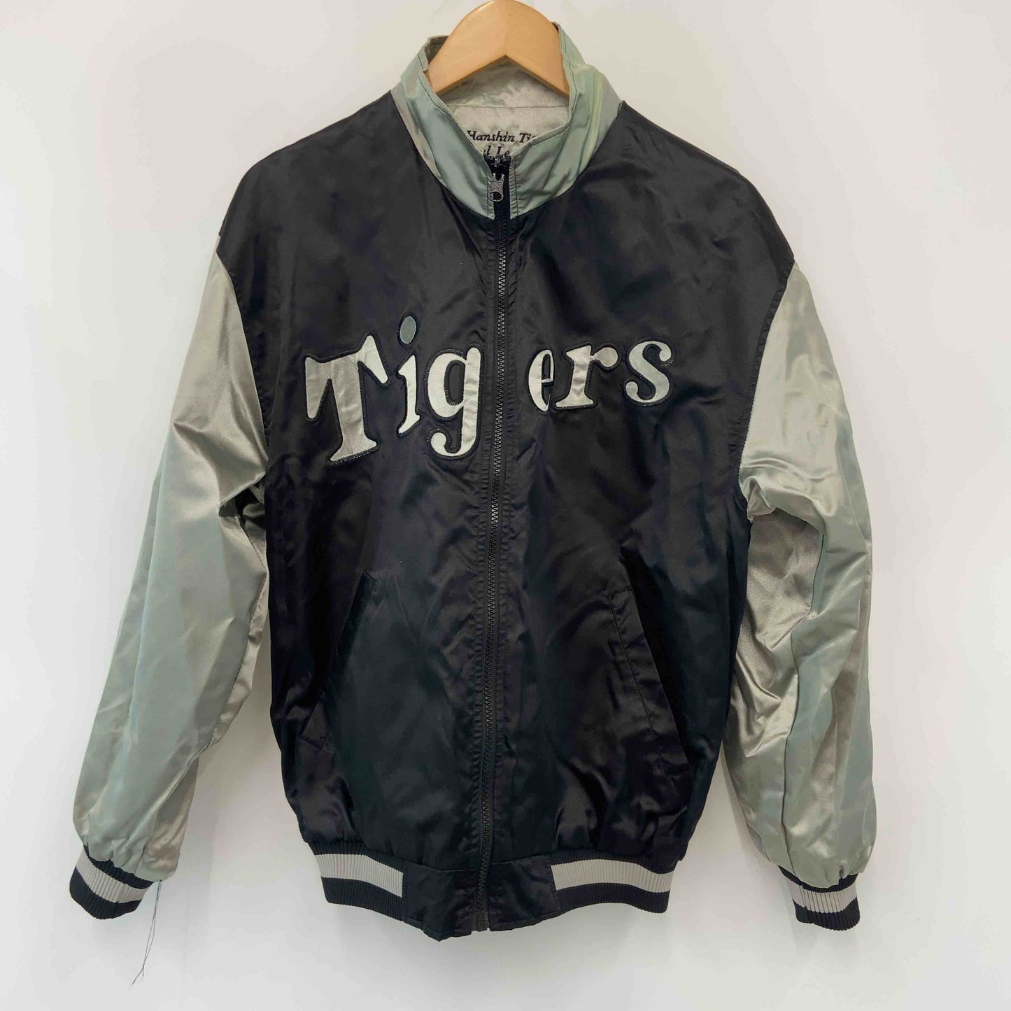 hanshin tigers 阪神タイガース メンズ ブルゾン リバーシブル ブラック×グレー タイガース