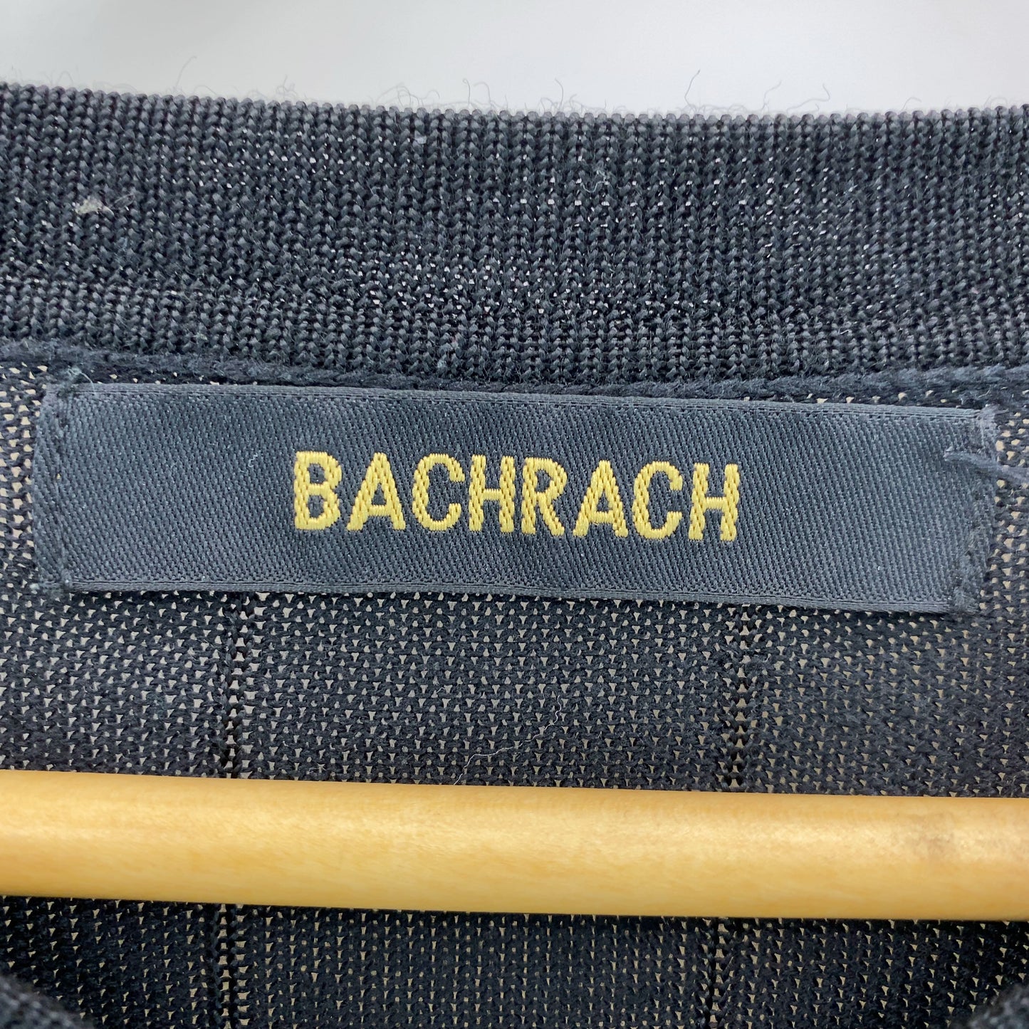 BACHRACH メンズ Vネック　薄手　ニット セーター　無地