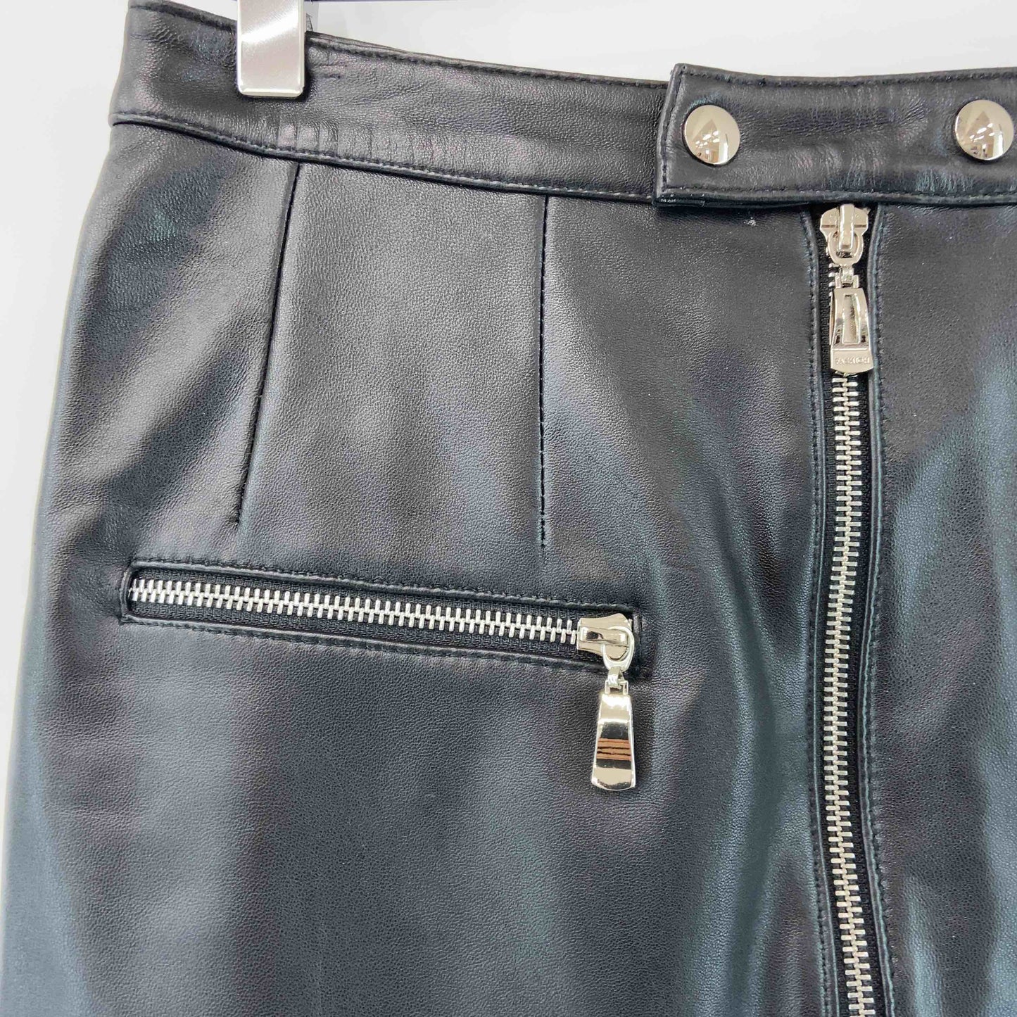 レディース タイトスカート シープスキン ブラック ひざ丈 フルジップ